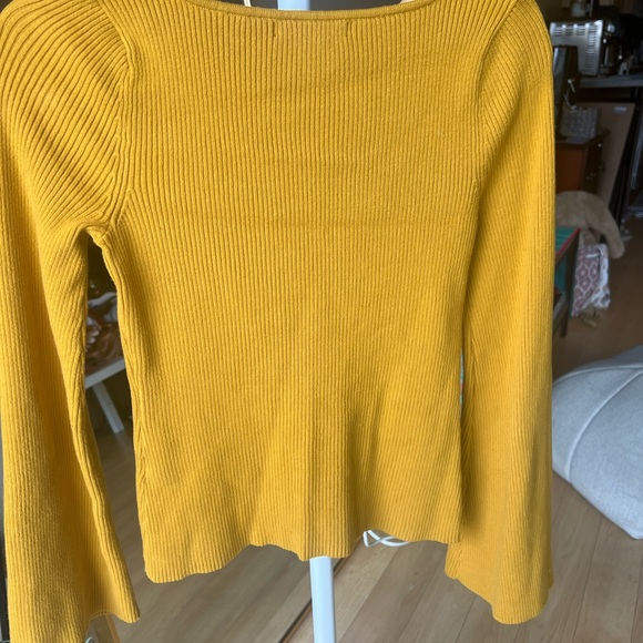 Banana Republic Mustard Yellow Full Sleeves Cotton Blouse/Top - Picture 5 of 6